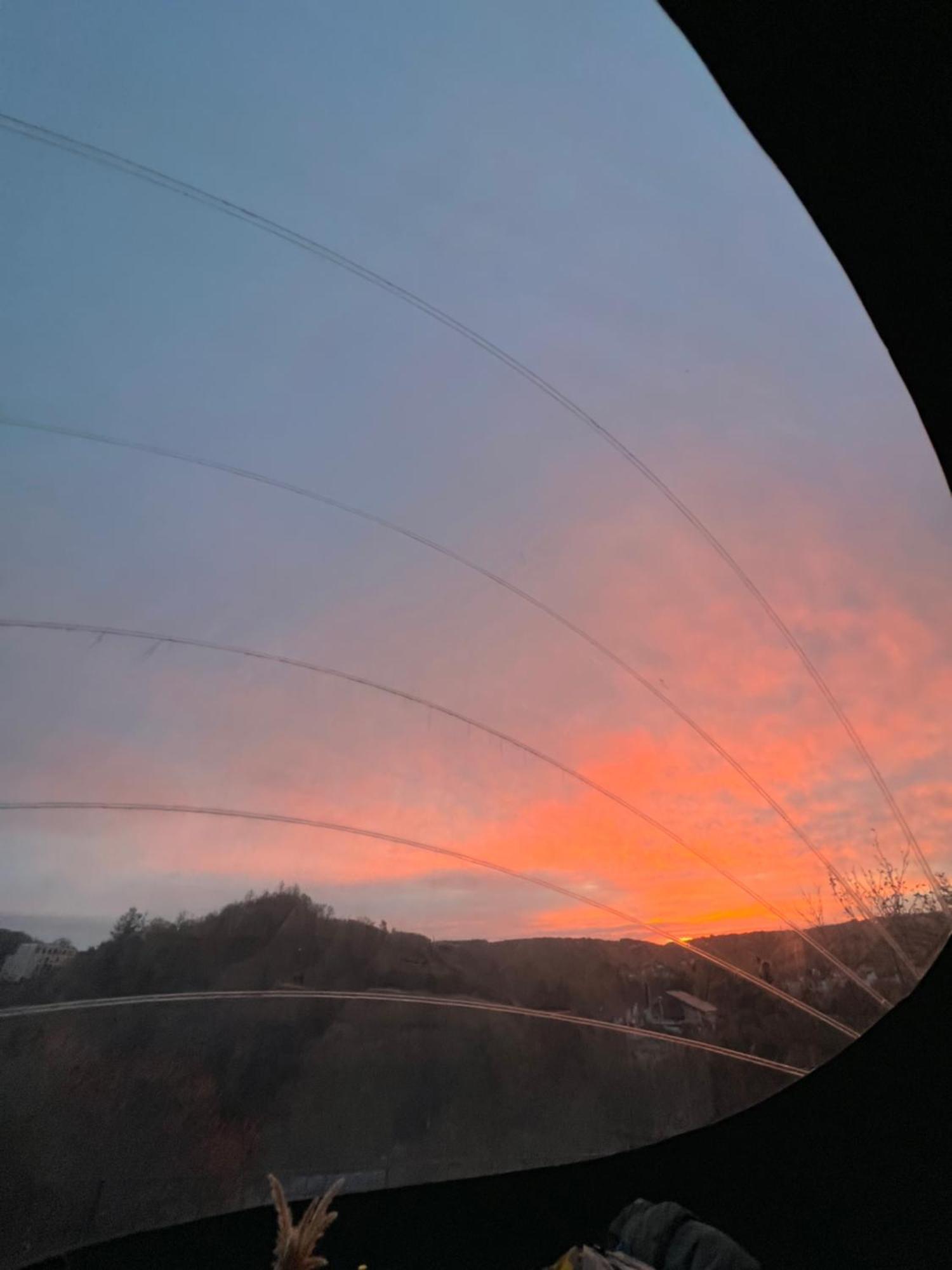 Bulle Time Flies - Logement Insolite Hotel Bouillon Bagian luar foto